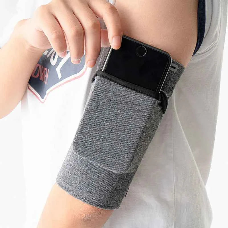 Outdoor Fitness Portable Arm Bag Universal Sports Gear for Running and Essential Workout Companion for Your Phone